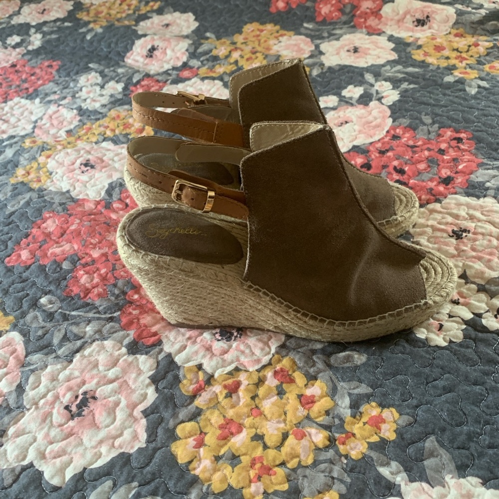 Women's Brown Suede Wedge Sandals